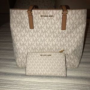 Michael kors purse and wallet